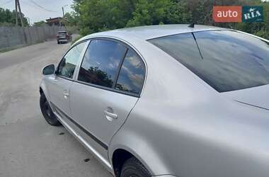 Лифтбек Skoda Superb 2007 в Днепре