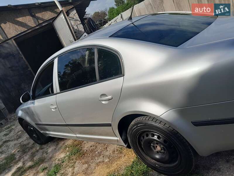 Лифтбек Skoda Superb 2007 в Днепре