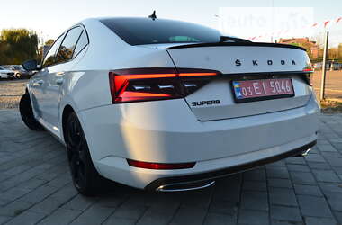 Лифтбек Skoda Superb 2021 в Дрогобыче