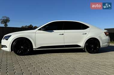 Лифтбек Skoda Superb 2015 в Стрые