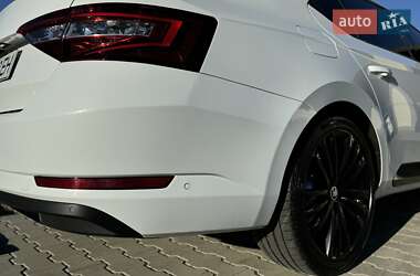 Лифтбек Skoda Superb 2015 в Стрые