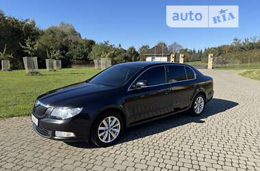 Лифтбек Skoda Superb 2012 в Львове