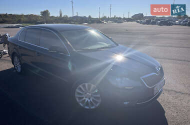 Ліфтбек Skoda Superb 2014 в Ужгороді
