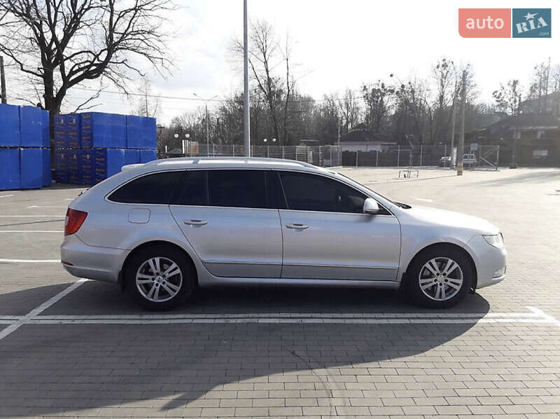 Универсал Skoda Superb 2012 в Умани