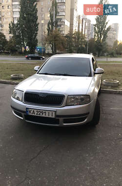 Лифтбек Skoda Superb 2005 в 