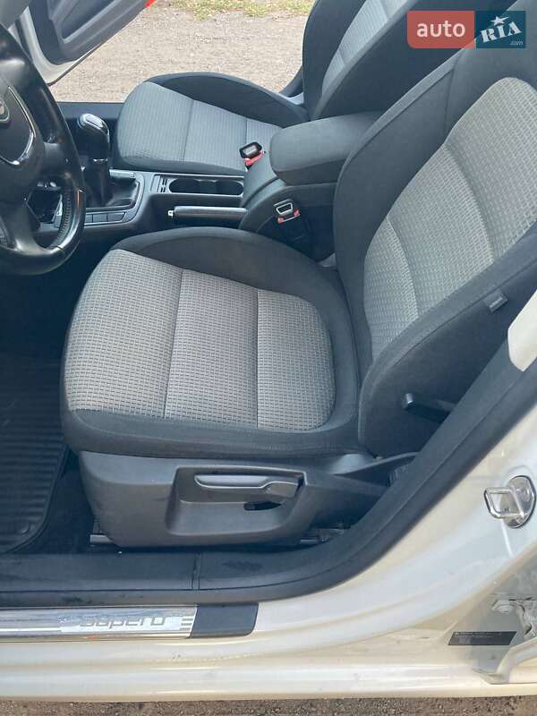 Ліфтбек Skoda Superb 2012 в Козелеці