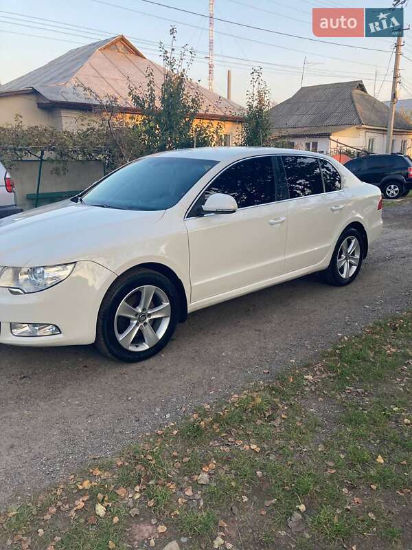 Ліфтбек Skoda Superb 2012 в Козелеці