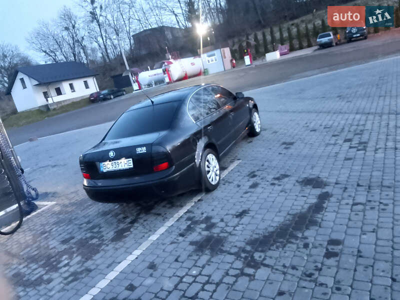 Лифтбек Skoda Superb 2006 в Львове