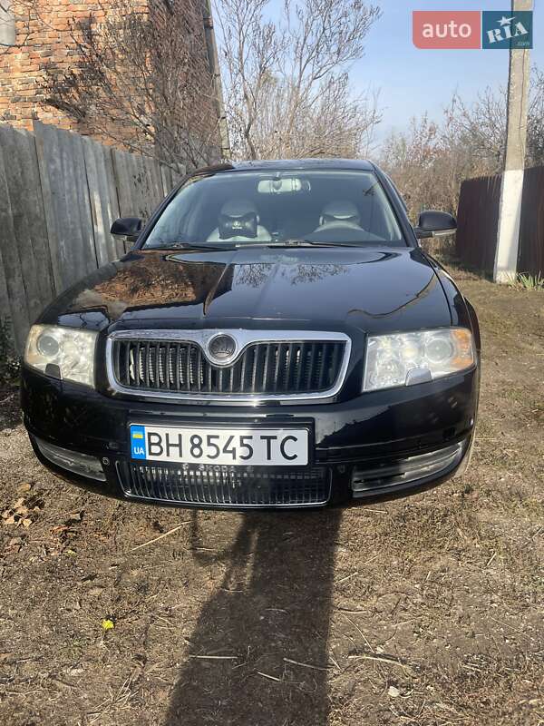 Лифтбек Skoda Superb 2006 в 
