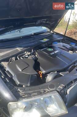 Лифтбек Skoda Superb 2006 в 