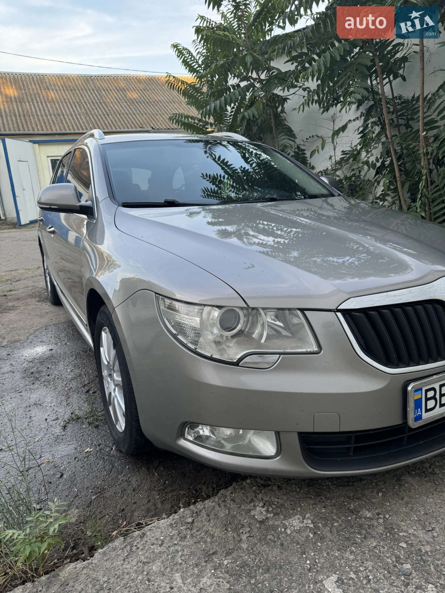 2010 Skoda Superb - мініатюра 4