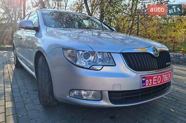 Універсал Skoda Superb 2010 в Рівному