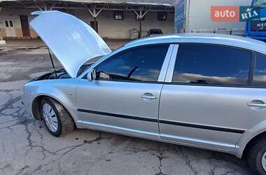 Лифтбек Skoda Superb 2004 в Ровно