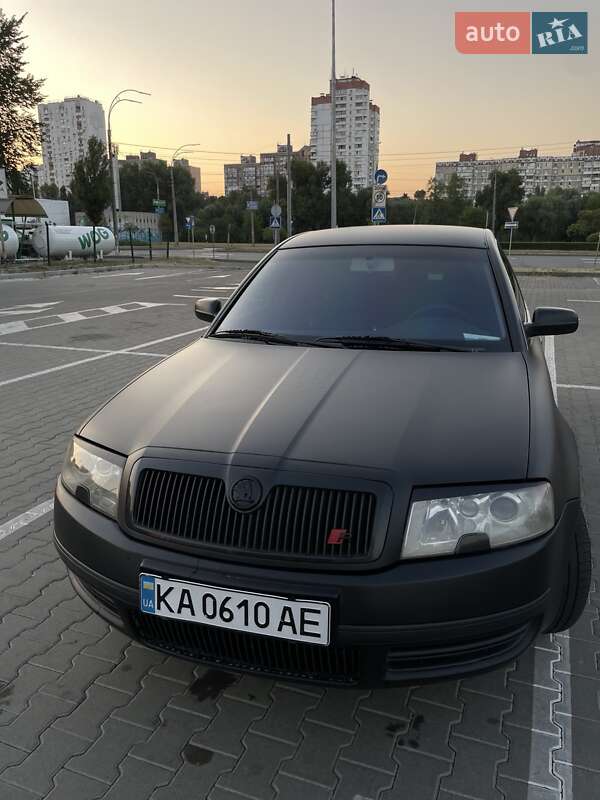Лифтбек Skoda Superb 2005 в Киеве