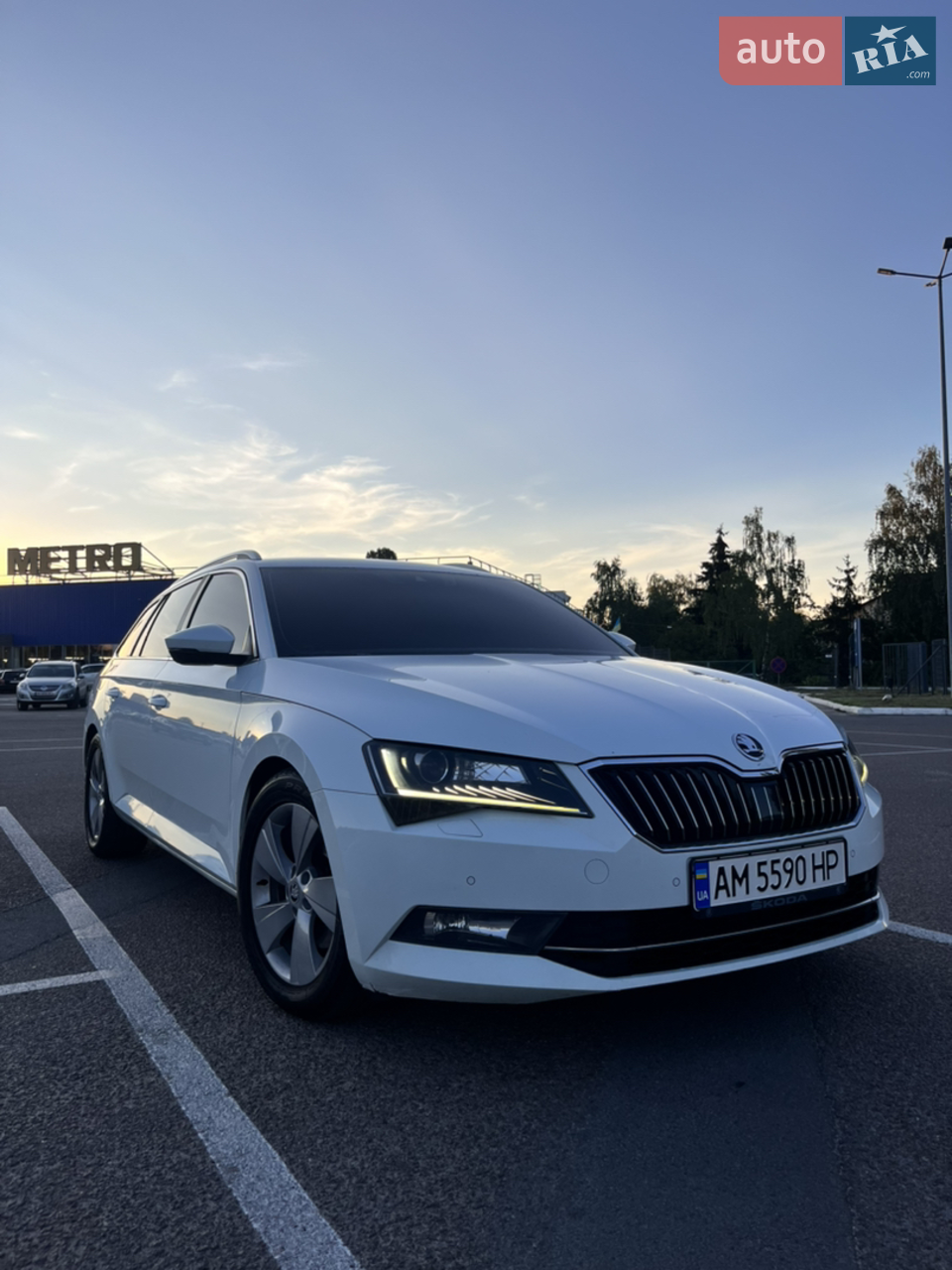 2016 Skoda Superb - мініатюра 12