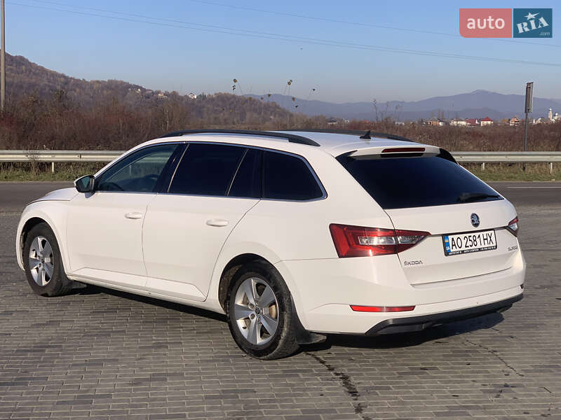 Универсал Skoda Superb 2016 в Хусте