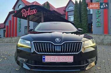 Ліфтбек Skoda Superb 2018 в 