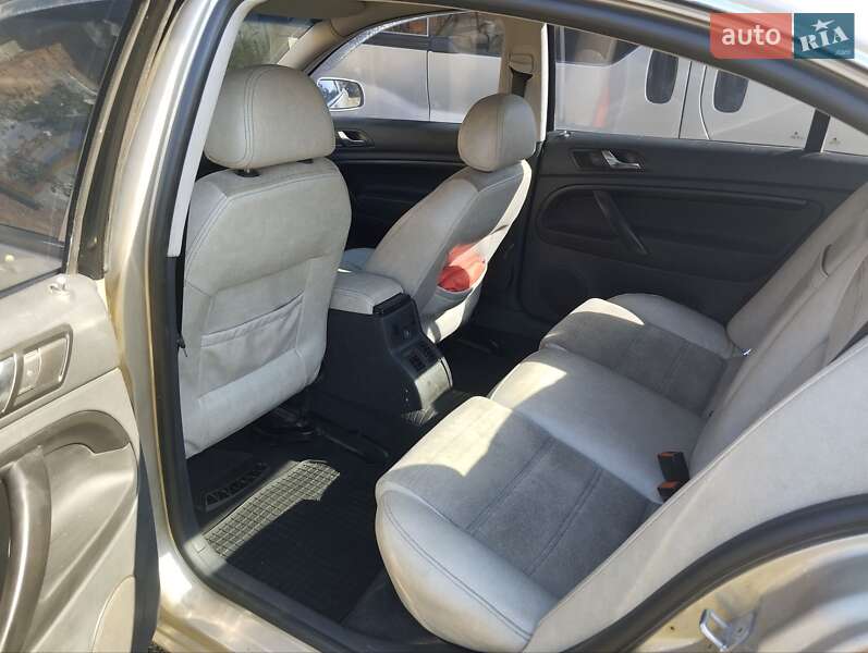 Ліфтбек Skoda Superb 2003 в Харкові