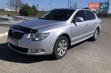 Лифтбек Skoda Superb 2011 в 