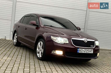 Лифтбек Skoda Superb 2012 в 