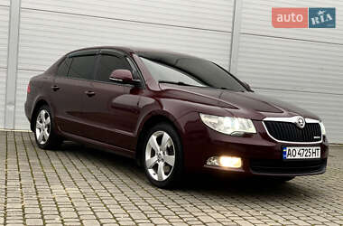 Лифтбек Skoda Superb 2012 в 