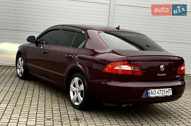 Лифтбек Skoda Superb 2012 в 