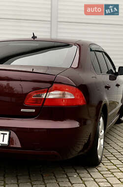 Лифтбек Skoda Superb 2012 в 