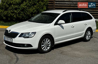 Универсал Skoda Superb 2014 в Киеве