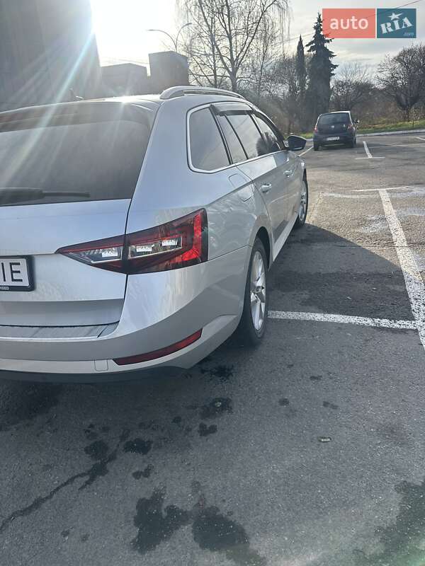 Универсал Skoda Superb 2017 в Ивано-Франковске