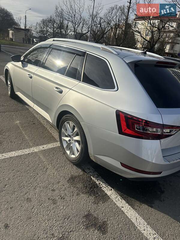 Универсал Skoda Superb 2017 в Ивано-Франковске