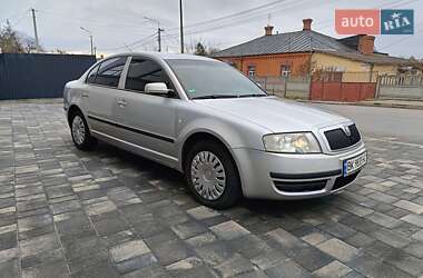 Лифтбек Skoda Superb 2002 в Остроге