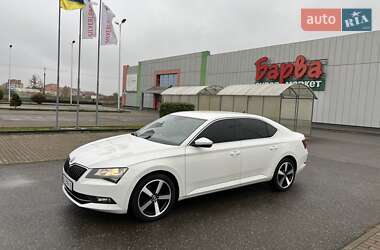 Ліфтбек Skoda Superb 2016 в Виноградові