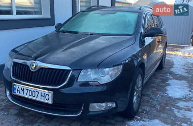 Универсал Skoda Superb 2012 в Звягеле