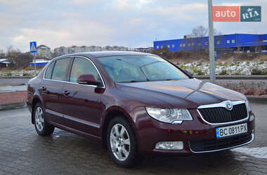 Лифтбек Skoda Superb 2010 в 