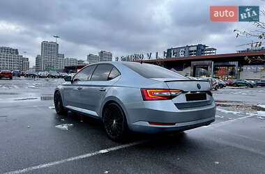 Лифтбек Skoda Superb 2019 в Киеве