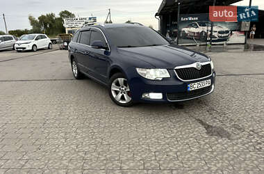 Універсал Skoda Superb 2010 в Львові