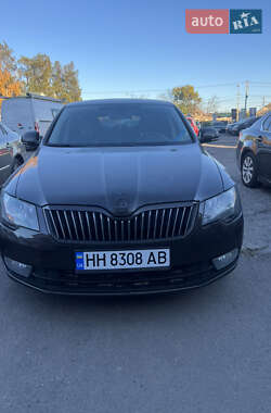 Лифтбек Skoda Superb 2014 в Измаиле