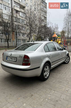 Лифтбек Skoda Superb 2007 в Ромнах