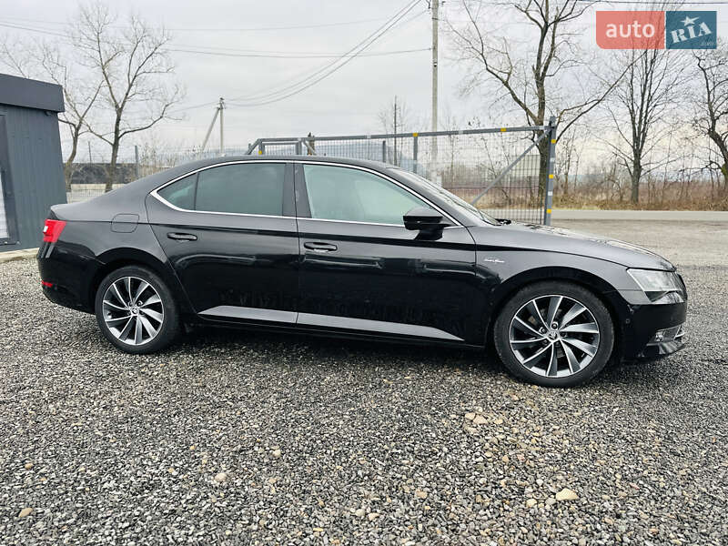 Лифтбек Skoda Superb 2017 в Иршаве