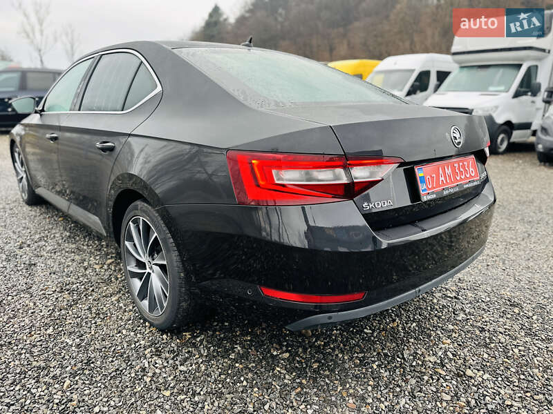Лифтбек Skoda Superb 2017 в Иршаве