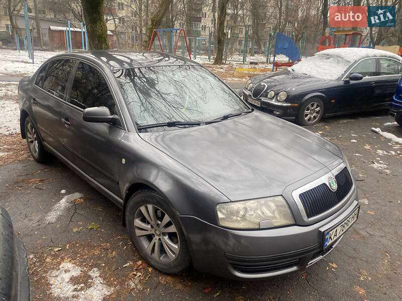 Лифтбек Skoda Superb 2005 в Киеве