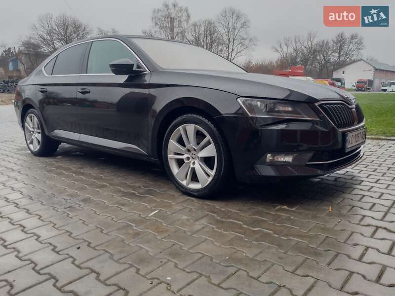 Лифтбек Skoda Superb 2015 в Бородянке
