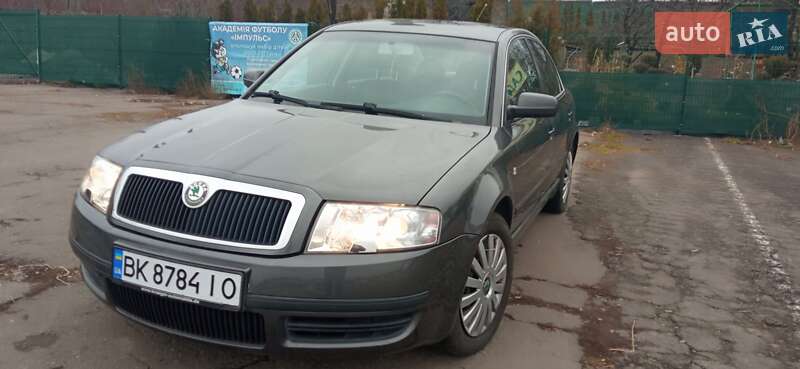 Лифтбек Skoda Superb 2002 в Ровно