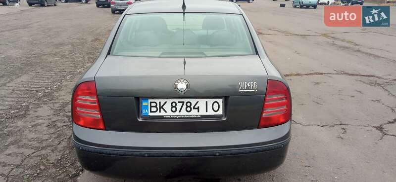 Лифтбек Skoda Superb 2002 в Ровно