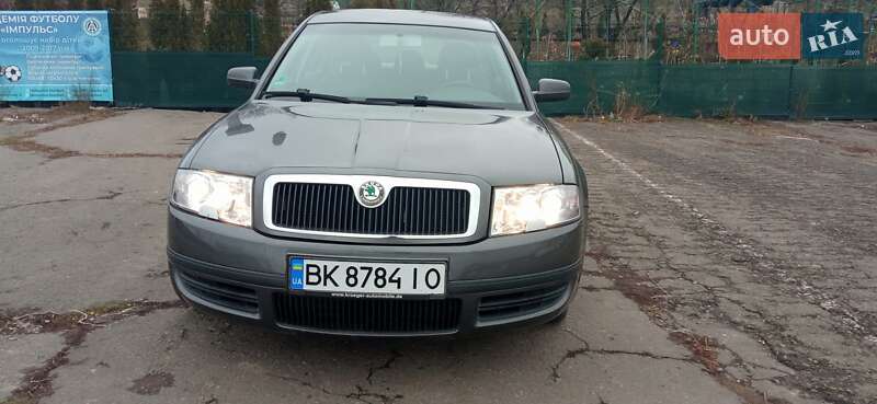 Лифтбек Skoda Superb 2002 в Ровно
