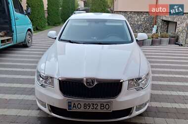 Лифтбек Skoda Superb 2013 в Ужгороде