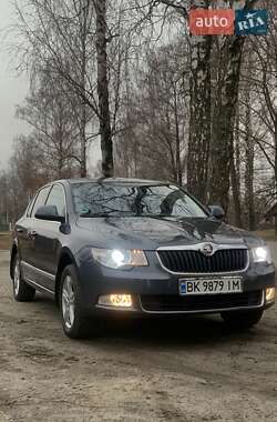 Лифтбек Skoda Superb 2008 в Луцке