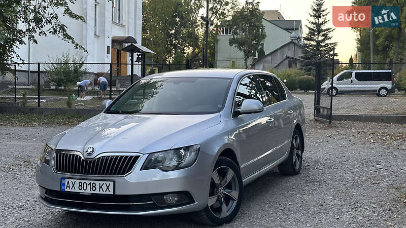 Ліфтбек Skoda Superb 2013 в Чернівцях