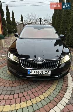 Лифтбек Skoda Superb 2016 в Виноградове