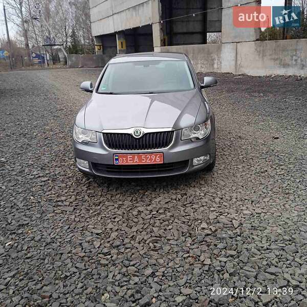 Skoda Superb 2011